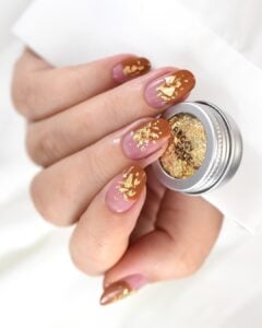 uñas-otoño-2025-tendencias